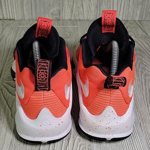 Nike Zoom Freak Athletic Sneakers Mens Size 7.5